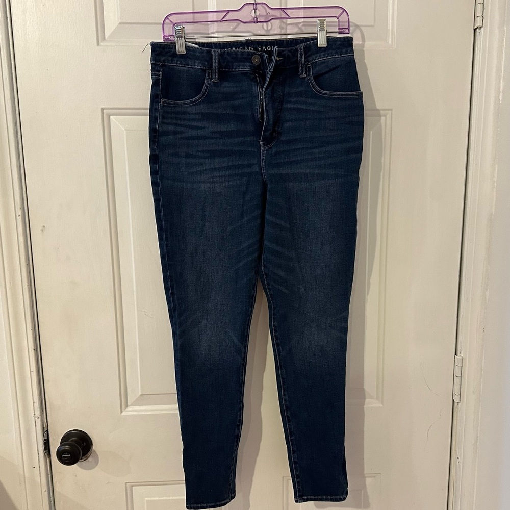 AMERICAN EAGLE DARK SKINNY JEANS